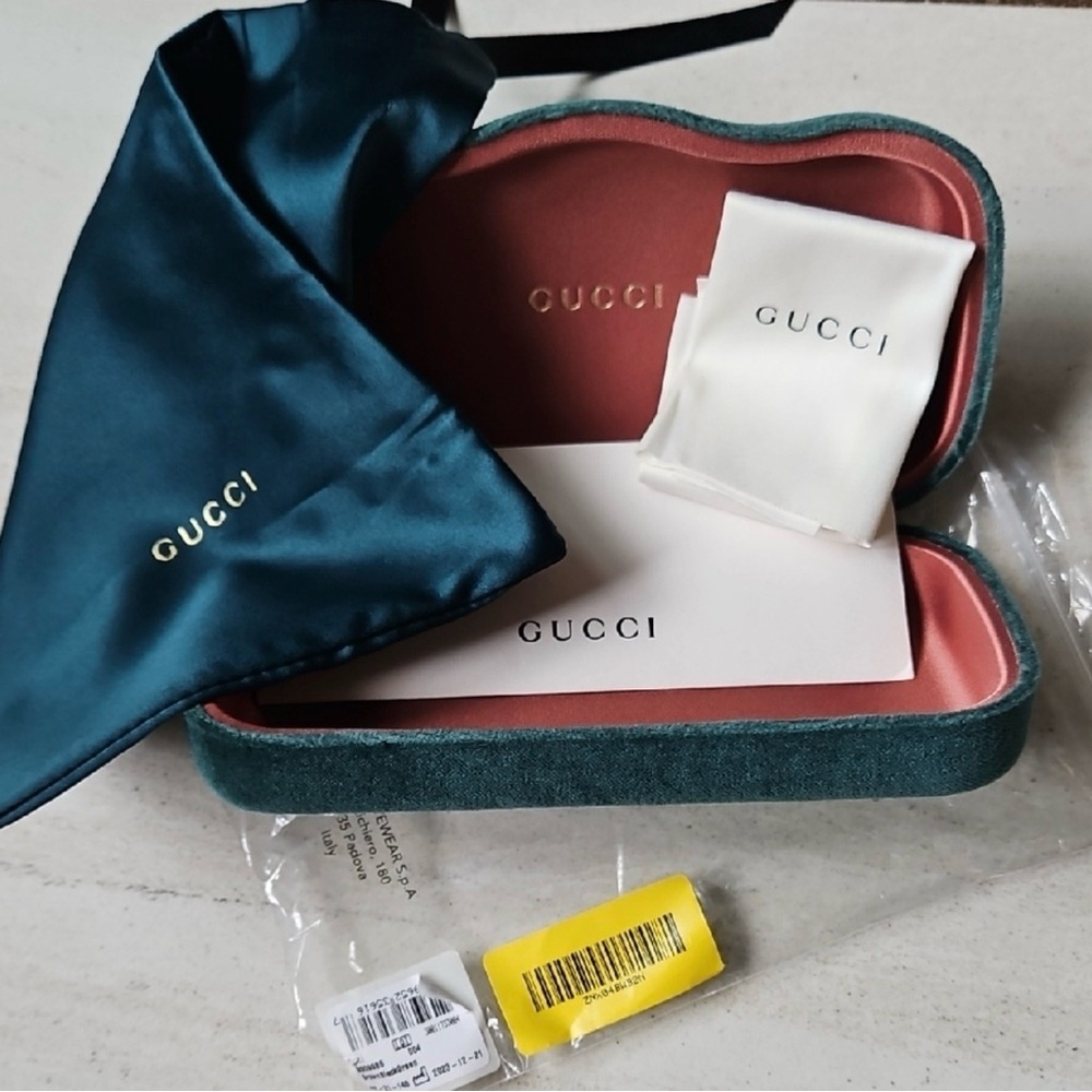 NWT GUCCI GG Marmont Burgundy and Black Sunglasses - Picture 6 of 6